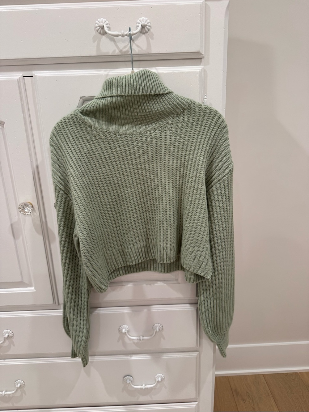 SHEIN Sage Green Cropped Turtleneck Sweater